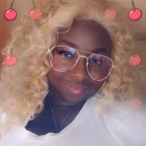 Meet your Posher, Latasha